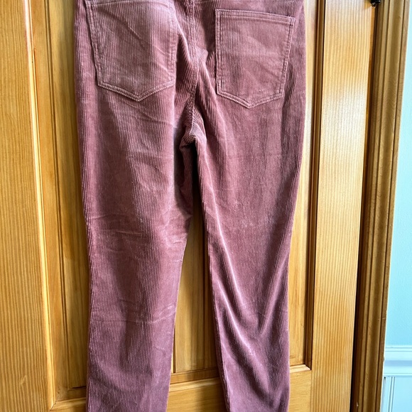 22. Oat High-Rise Blush Skinny
Corduroy Pants - Picture 9 of 10